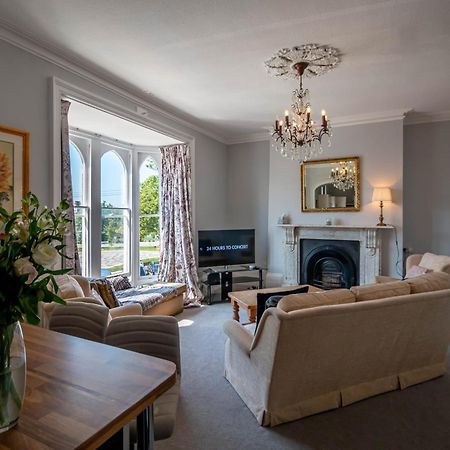 Grand 2 Bed Georgian Apartment At Florence House With King Bed, In The Heart Of Herne Bay & 300M From Beach Eksteriør billede