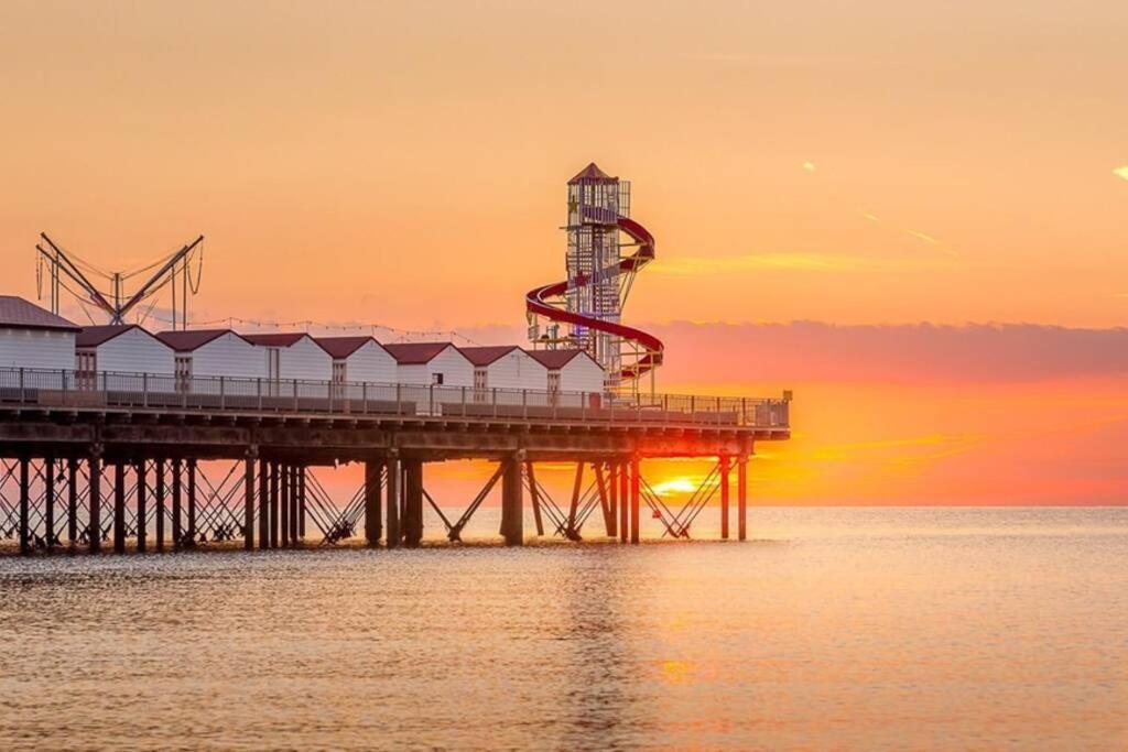 Grand 2 Bed Georgian Apartment At Florence House With King Bed, In The Heart Of Herne Bay & 300M From Beach Eksteriør billede