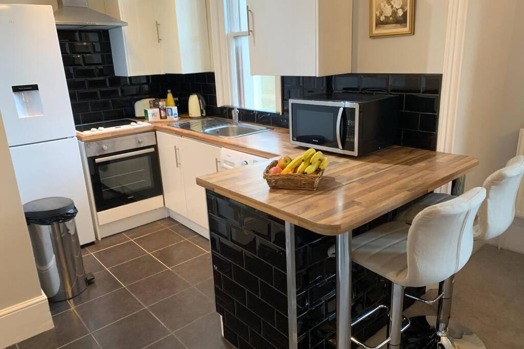 Grand 2 Bed Georgian Apartment At Florence House With King Bed, In The Heart Of Herne Bay & 300M From Beach Eksteriør billede