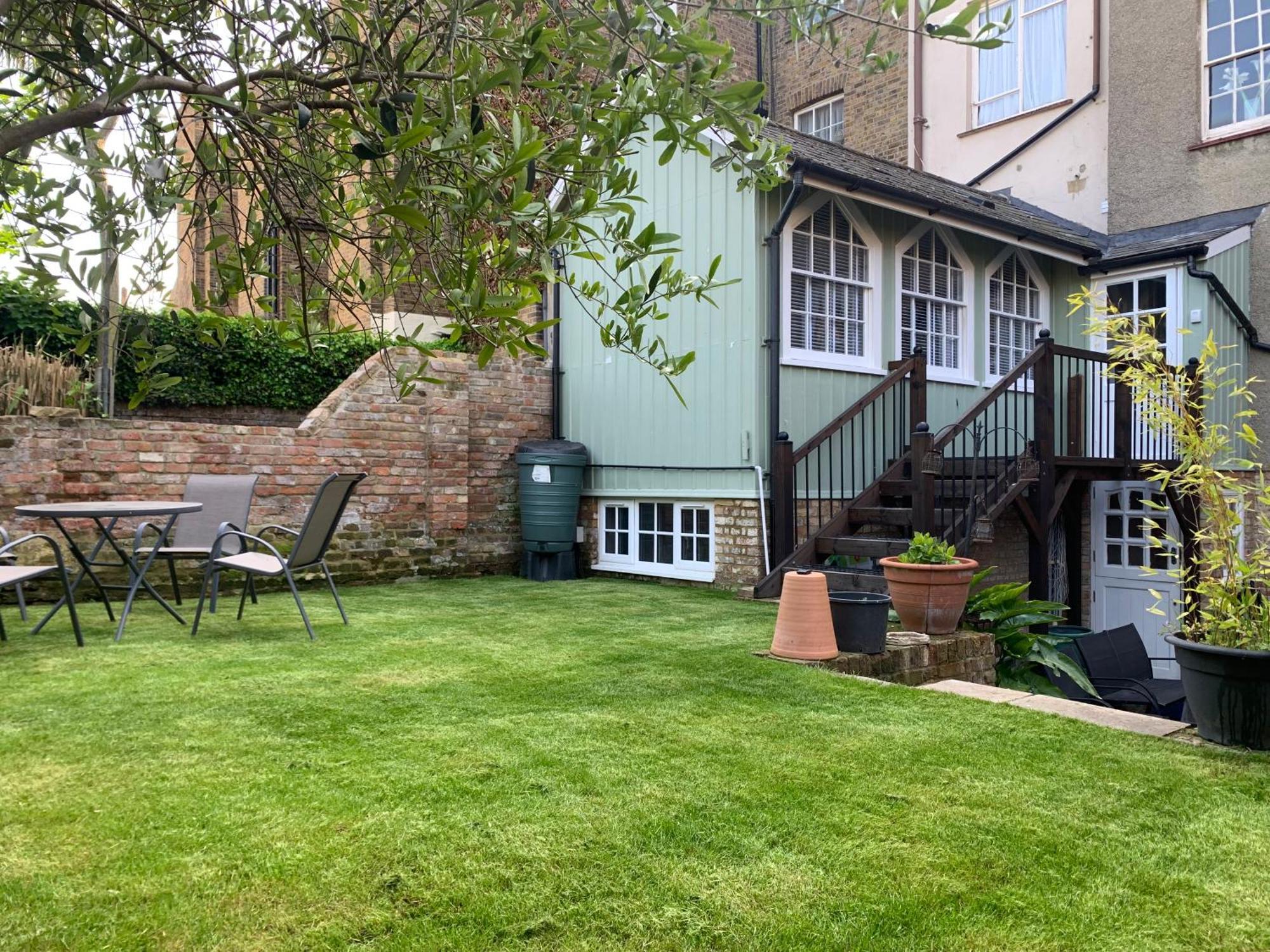 Grand 2 Bed Georgian Apartment At Florence House With King Bed, In The Heart Of Herne Bay & 300M From Beach Eksteriør billede
